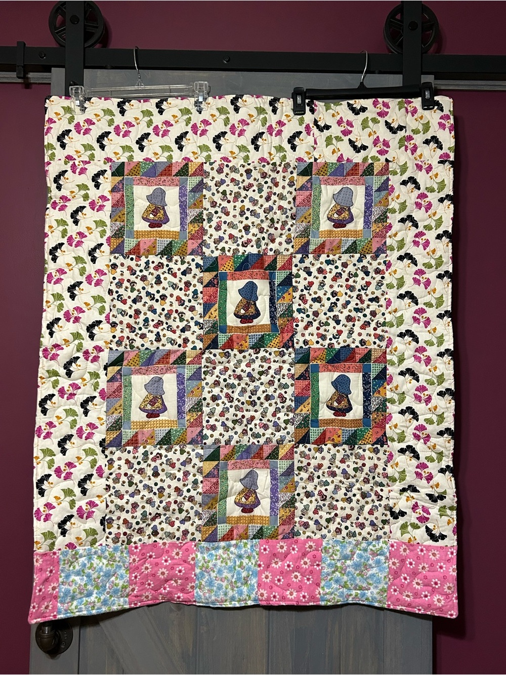 Handmade Floral Sunbonnet Sue Quilted Baby Quilt/Wall Hanging 34 1/2”Wx42”H